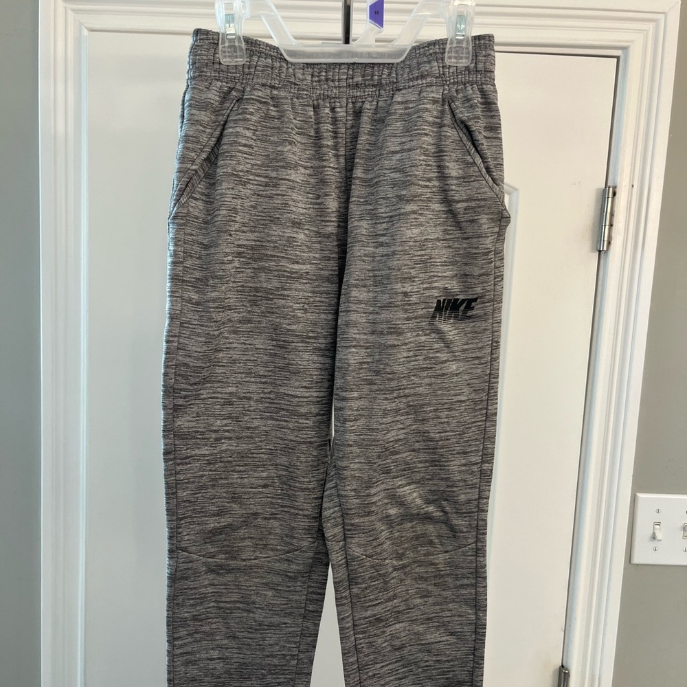 Nike Dri Fit Sweatpants!! Size Large